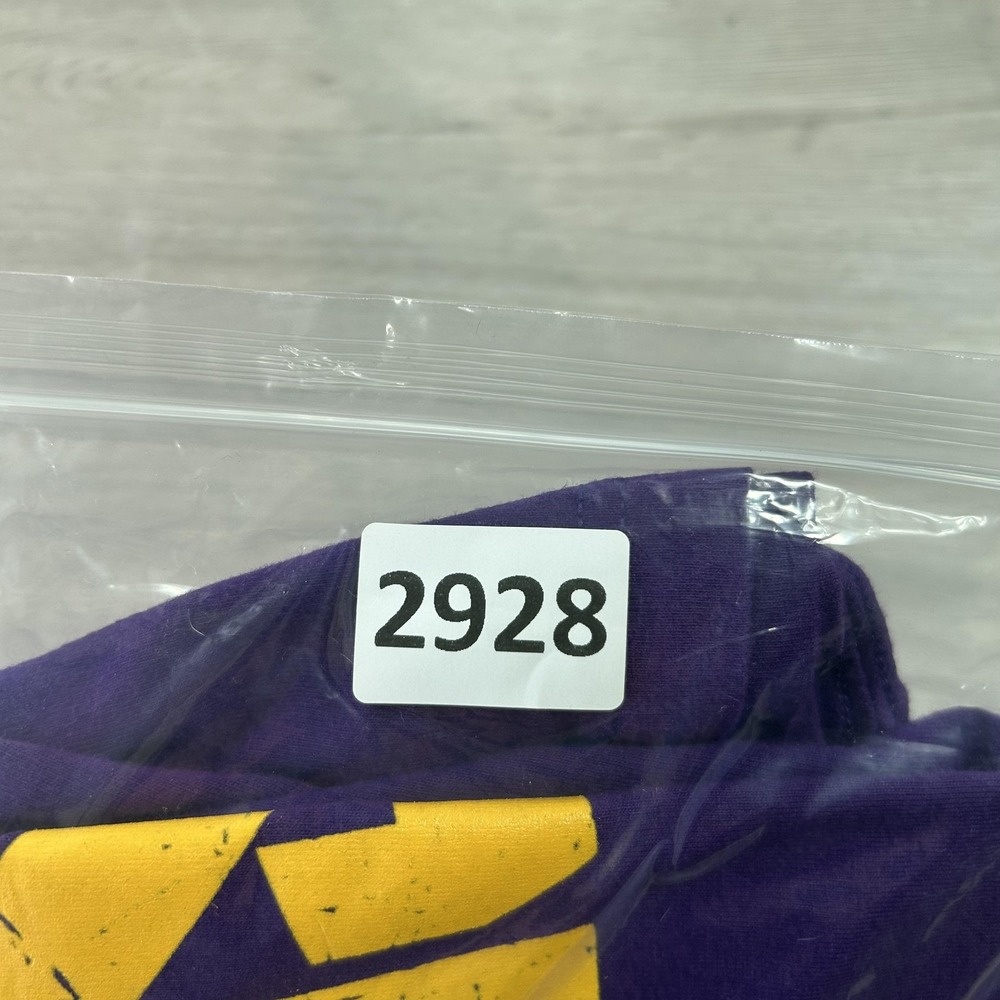 Los Angeles Lakers Shirt Mens XL Purple NBA Basketball Long Sleeve Tee Cotton - Picture 9 of 9